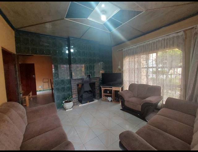 4 BEDROOM HOUSE FOR SALE IN MAMELODI EAST